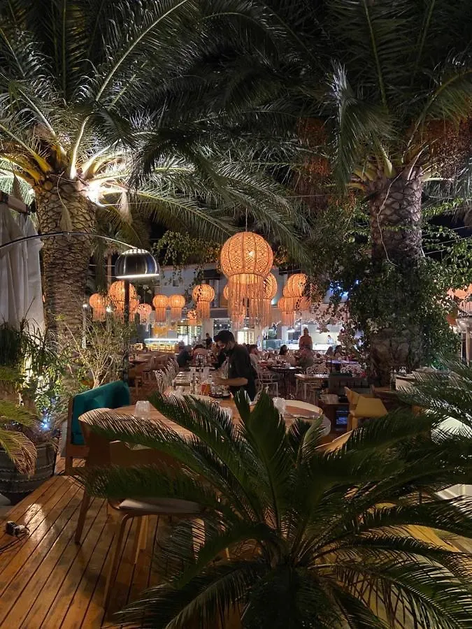 Alacati Aura Plus Izmir 2*,