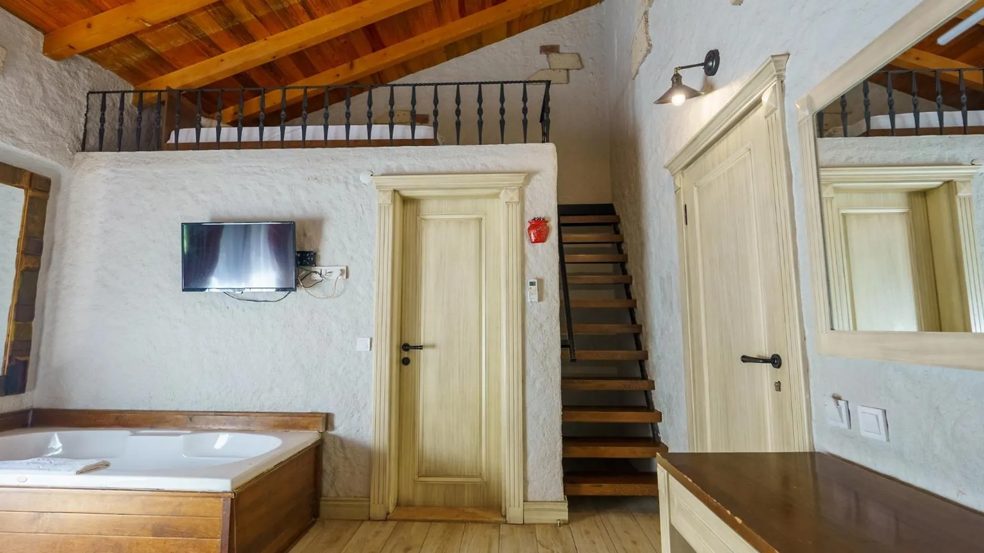 Alacati Aura Plus Izmir Hotel
