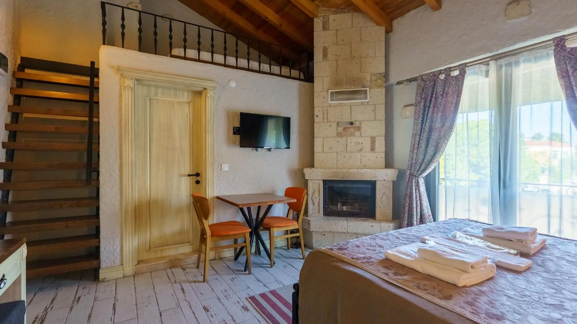 Alacati Aura Plus Izmir